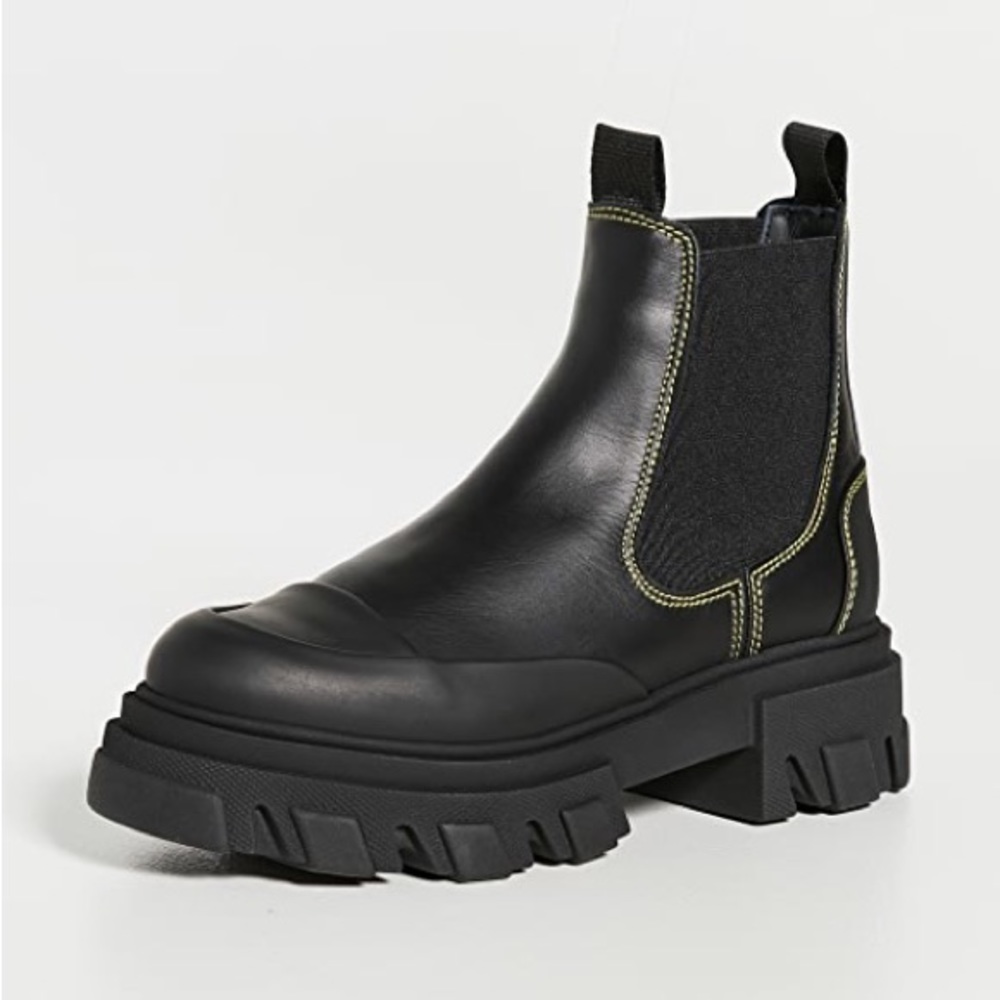 Ganni Low Chelsea Boots Yellow detailing